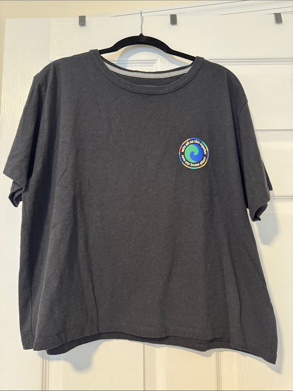 Patagonia Women Black Graphic Tee with Small Spiral Patch Size XL